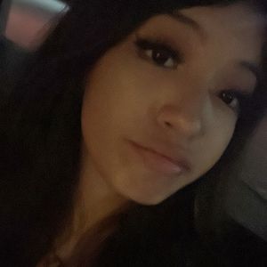 Meet your Posher, Selena